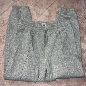 Aritzia Sunday Best everyday straight leg sweatpants grey melange size medium